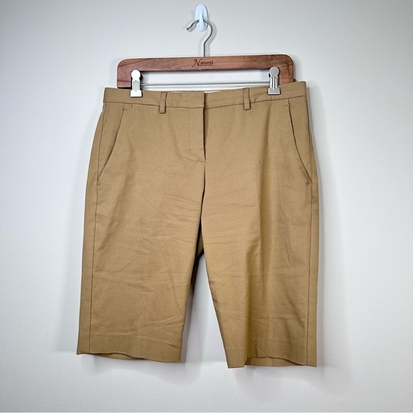 Theory Palmer Knee Length  Bermuda Shorts in Natural Stretch Cotton Size 8 - Picture 1 of 11